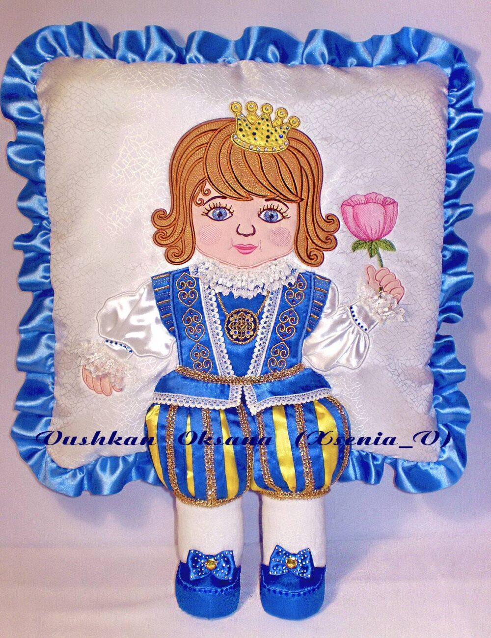 [Embroedery] Вышивальный дизайн Кукла маленький принц на подушку (Xsenia_V)